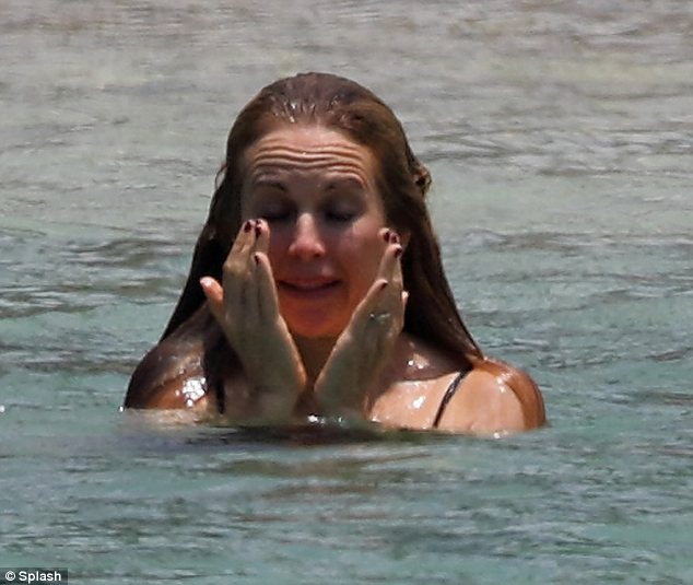 craig foxcroft add kelly preston in bikini photo