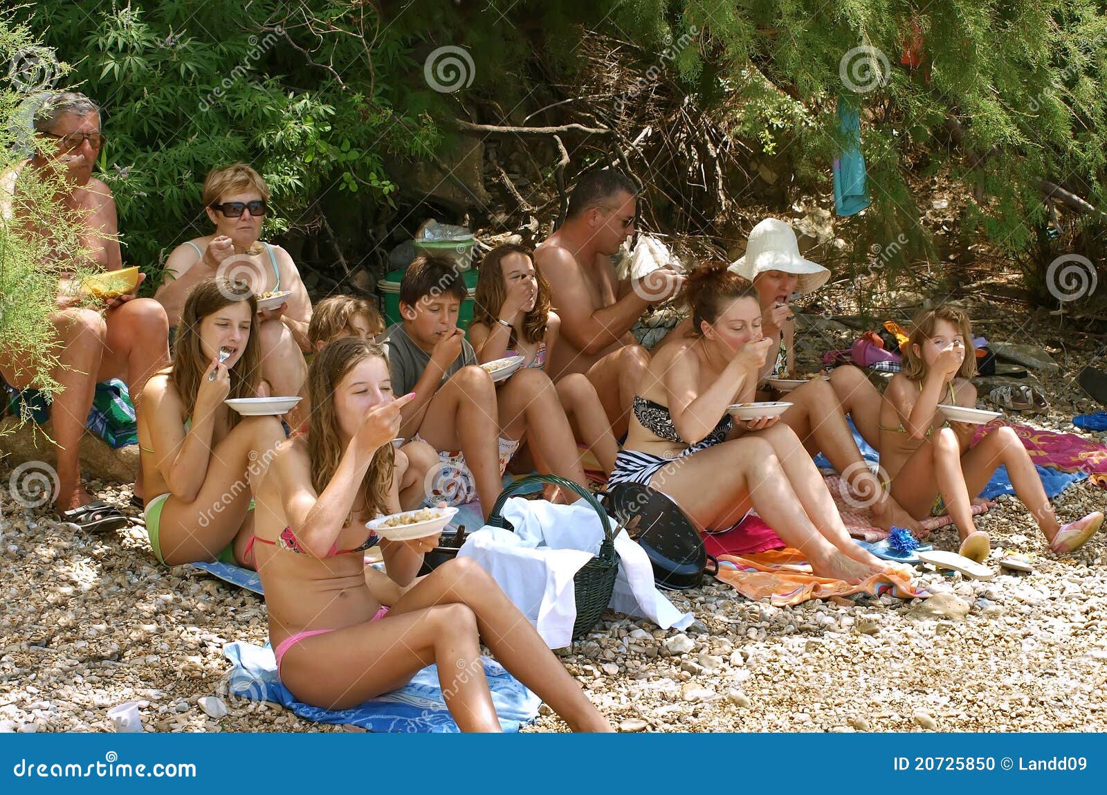 brendan blythe add family nude group photo