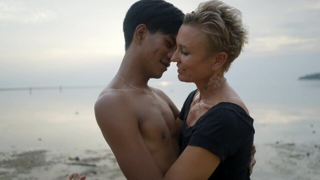 alleen wilson add Charlotte sartre interracial photo