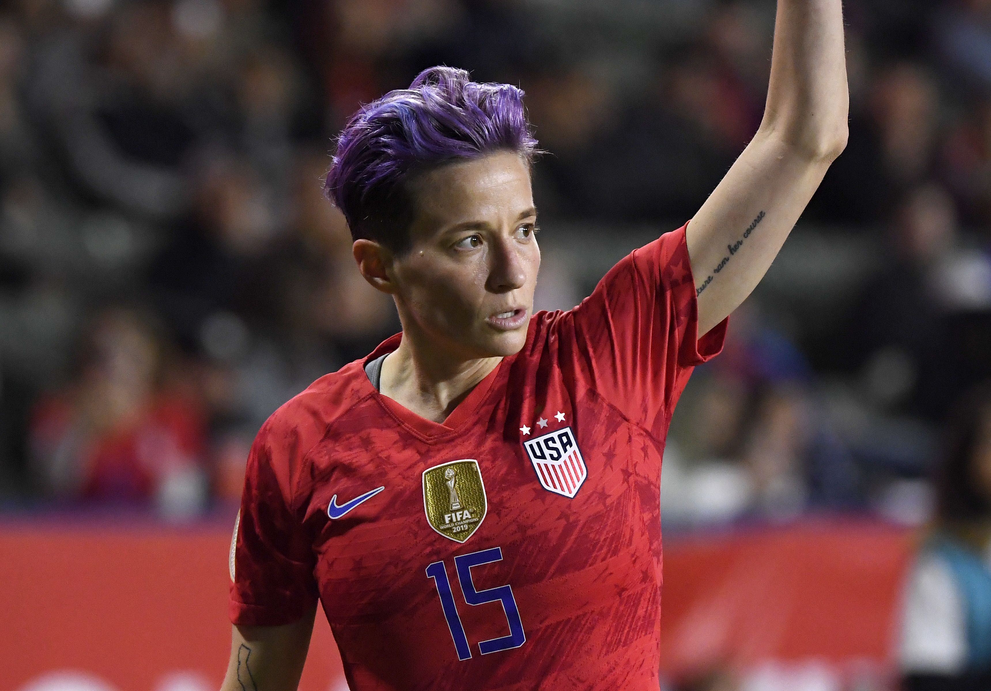 dan macarthur add megan rapinoe sexy photo