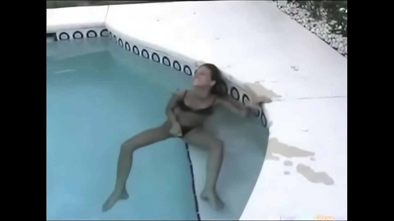 bill hedge add masturbating by the pool image