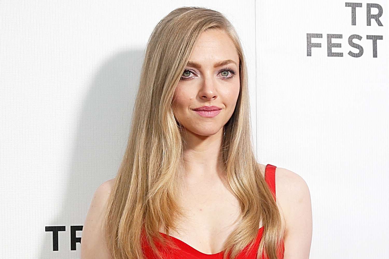 arianne weiss add amanda seyfried nude image