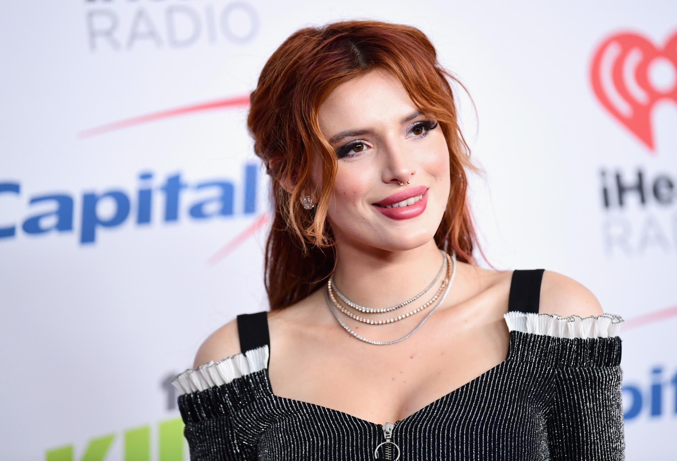 dolon add bella thorne naked porn photo