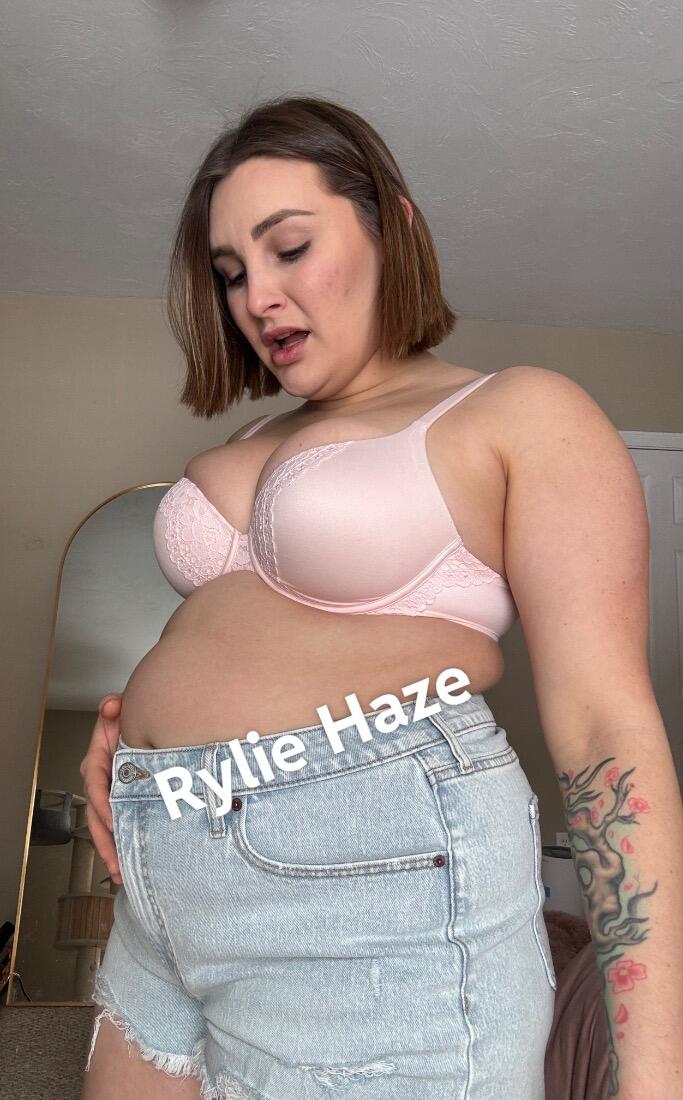 aran ryan add rylie haze photo