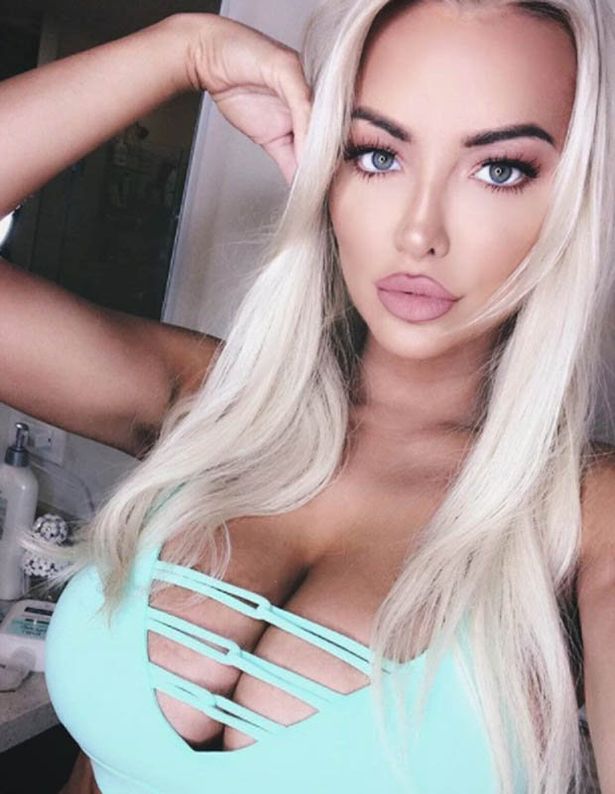 bobbie cordero add lindsey pelas nip slip image