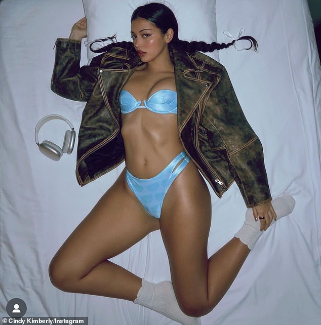 collette roche add cindy kimberly leaked image