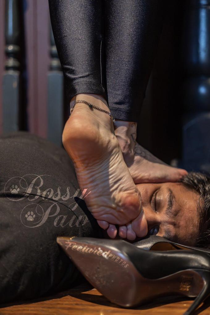 ashley huizar add foot fetish party photo