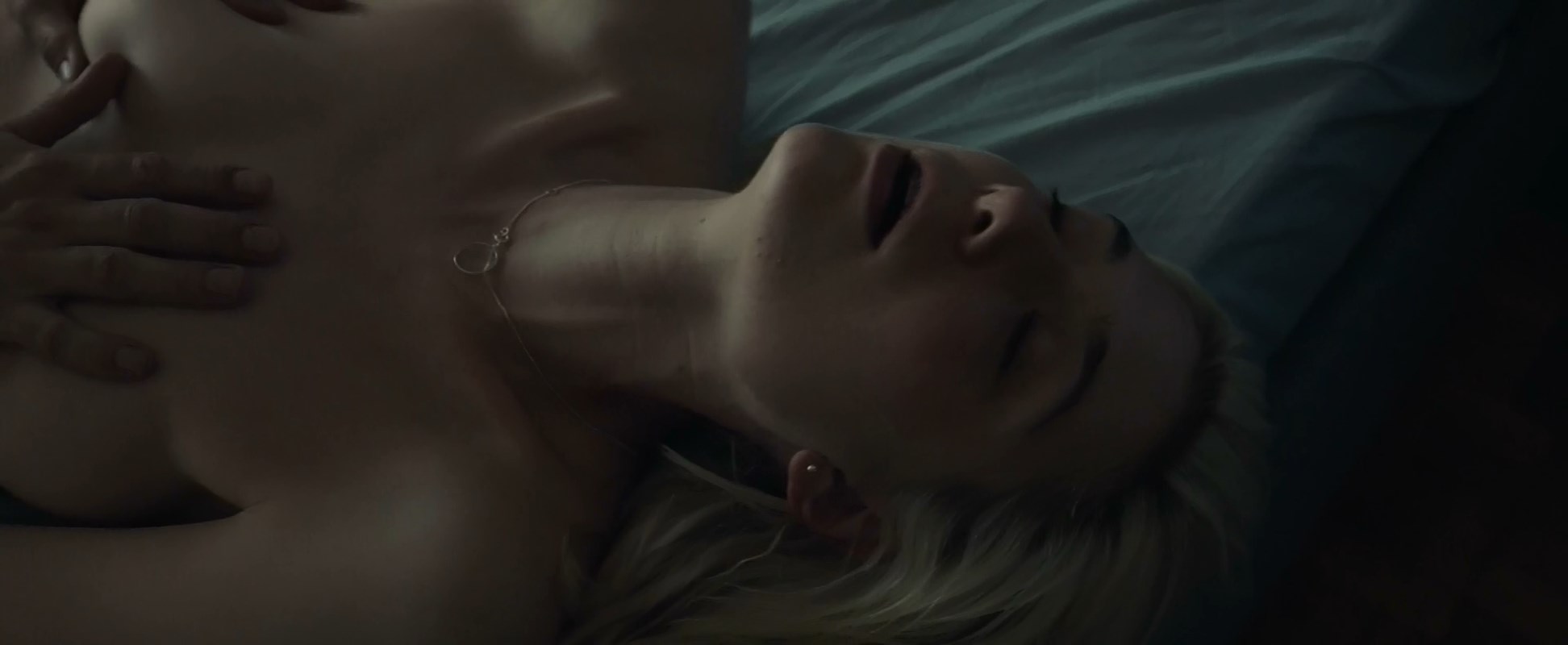 alex kerner add elizabeth debicki tits photo