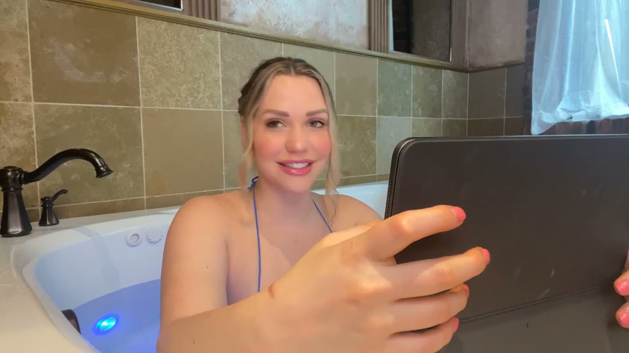 donna eaddy add mia malkova bath image