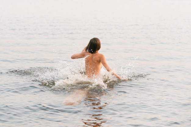 amira mostafa ahmed add nude on water photo