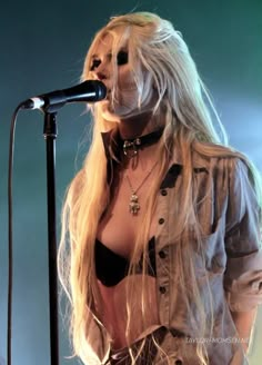 alton ross add taylor momsen hot photo